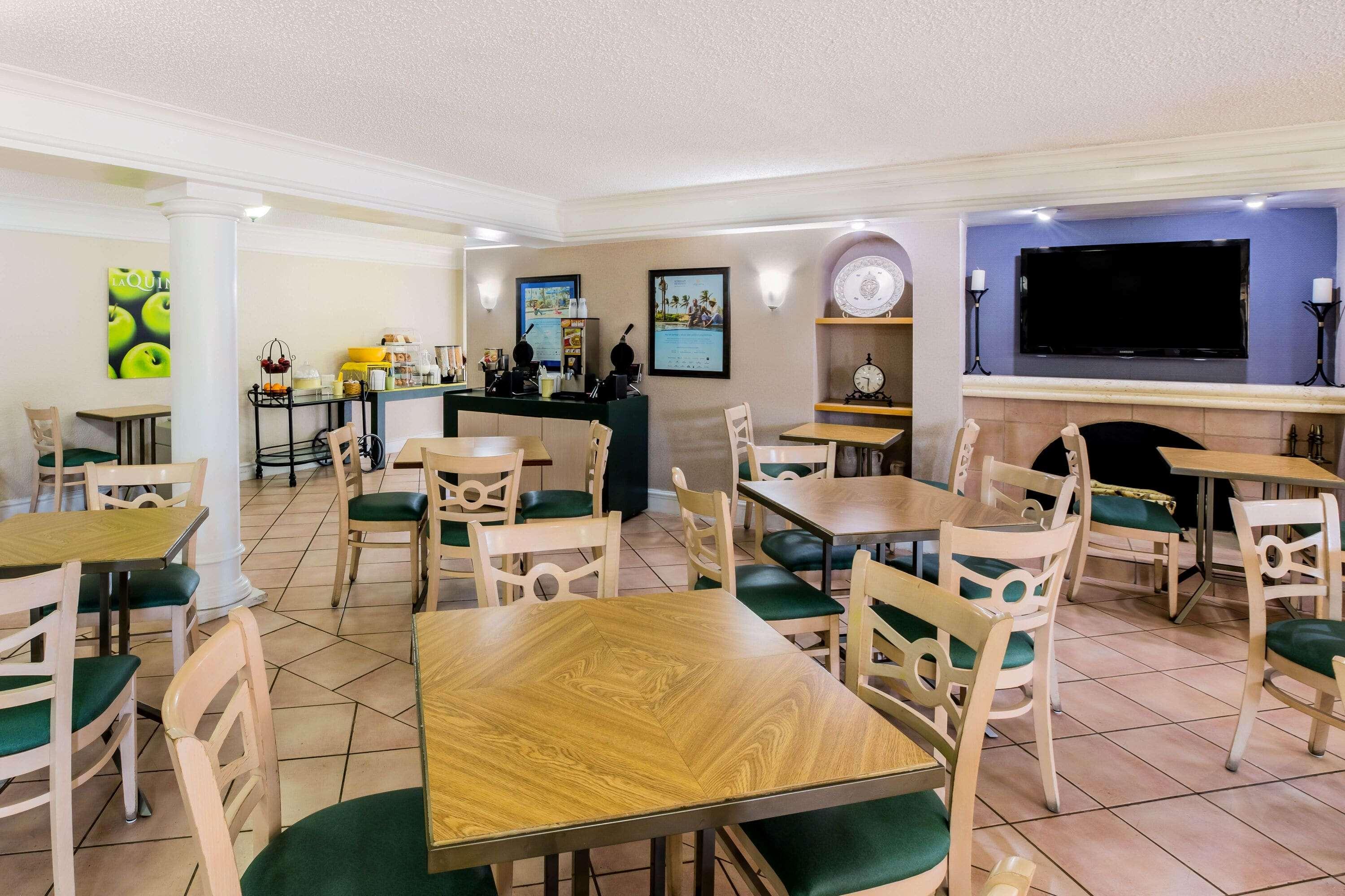 La Quinta Inn By Wyndham Lufkin Bagian luar foto
